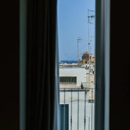 Helloapulia Charming Palazzo Clemente - Self-catering With Aircondition Monopoli