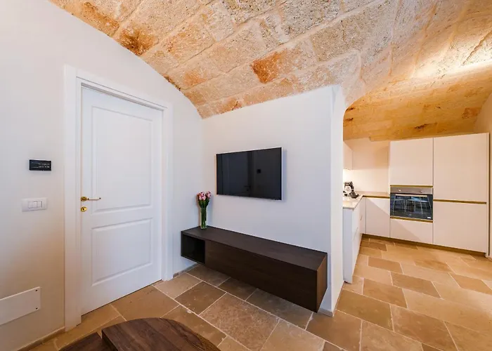 Helloapulia Charming Palazzo Clemente - Self-catering With Aircondition Apartment *