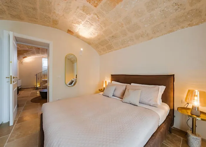 Apartment Helloapulia Charming Palazzo Clemente - Self-catering With Aircondition