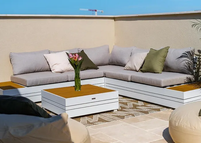 Helloapulia Charming Palazzo Clemente - Self-catering With Aircondition