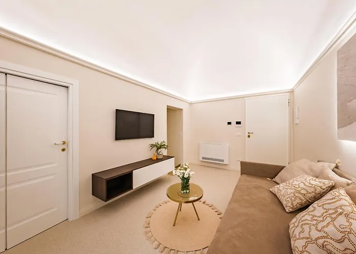 Apartment Helloapulia Charming Palazzo Clemente - Self-catering With Aircondition Monopoli