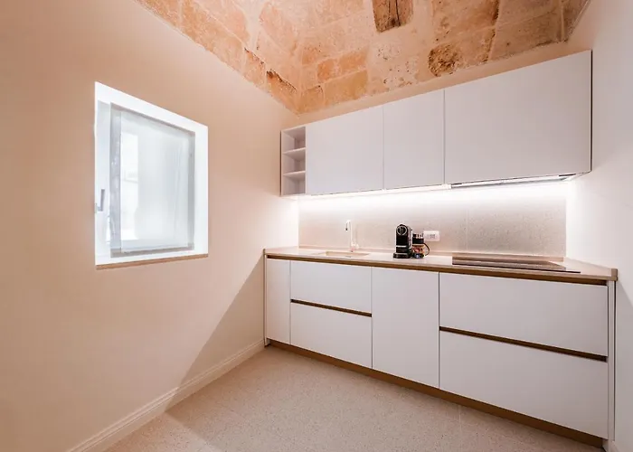 Helloapulia Charming Palazzo Clemente - Self-catering With Aircondition Apartment *