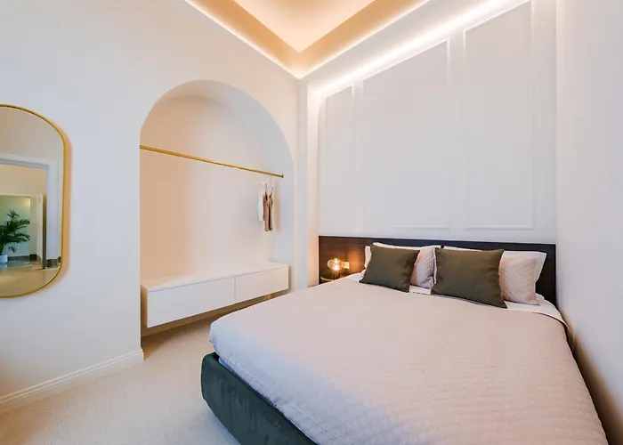 Apartment Helloapulia Charming Palazzo Clemente - Self-catering With Aircondition