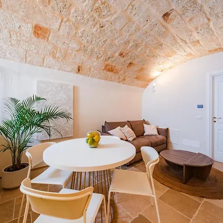 Helloapulia Charming Palazzo Clemente - Self-catering With Aircondition *