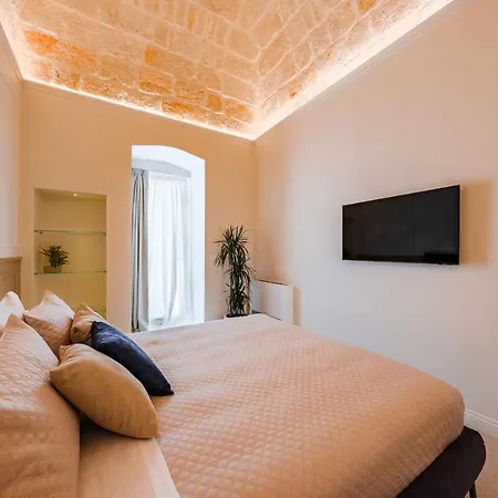 Apartment Helloapulia Charming Palazzo Clemente - Self-catering With Aircondition