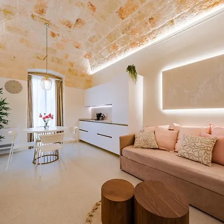 Helloapulia Charming Palazzo Clemente - Self-catering With Aircondition Apartman