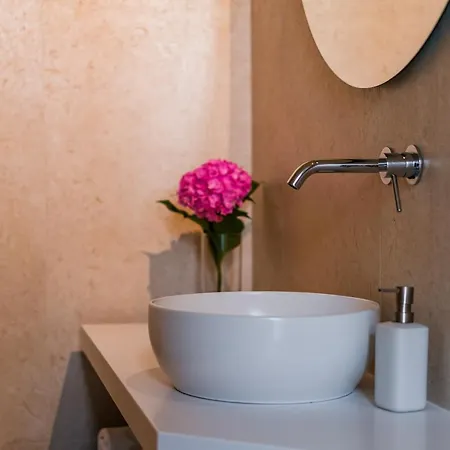 Helloapulia Charming Palazzo Clemente - Self-catering With Aircondition דירה