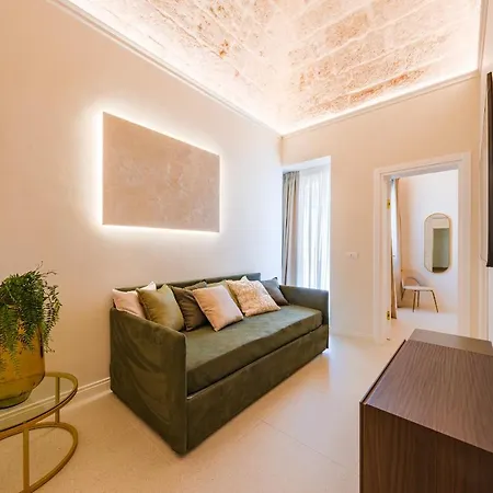 Helloapulia Charming Palazzo Clemente - Self-catering With Aircondition דירה מונופולי