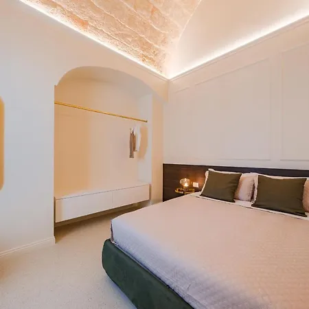 Helloapulia Charming Palazzo Clemente - Self-catering With Aircondition Apartament