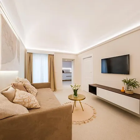Helloapulia Charming Palazzo Clemente - Self-catering With Aircondition * Monopoli