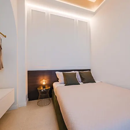 Helloapulia Charming Palazzo Clemente - Self-catering With Aircondition