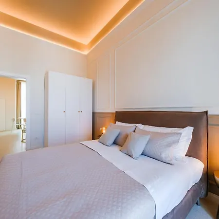 Apartment Helloapulia Charming Palazzo Clemente - Self-catering With Aircondition