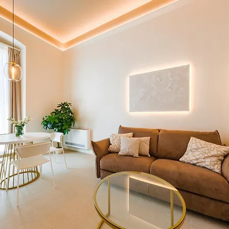 Apartment Helloapulia Charming Palazzo Clemente - Self-catering With Aircondition