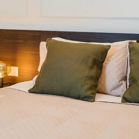 Helloapulia Charming Palazzo Clemente - Self-catering With Aircondition *