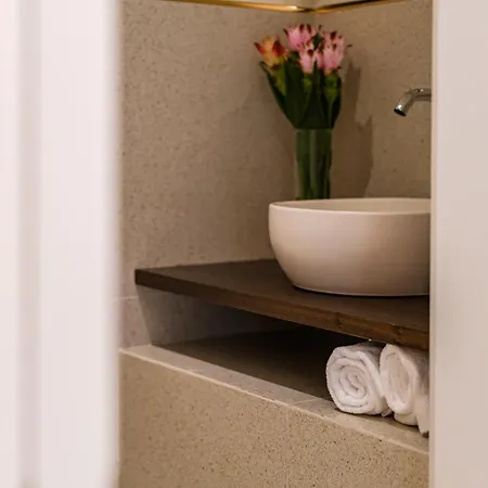 Helloapulia Charming Palazzo Clemente - Self-catering With Aircondition דירה *