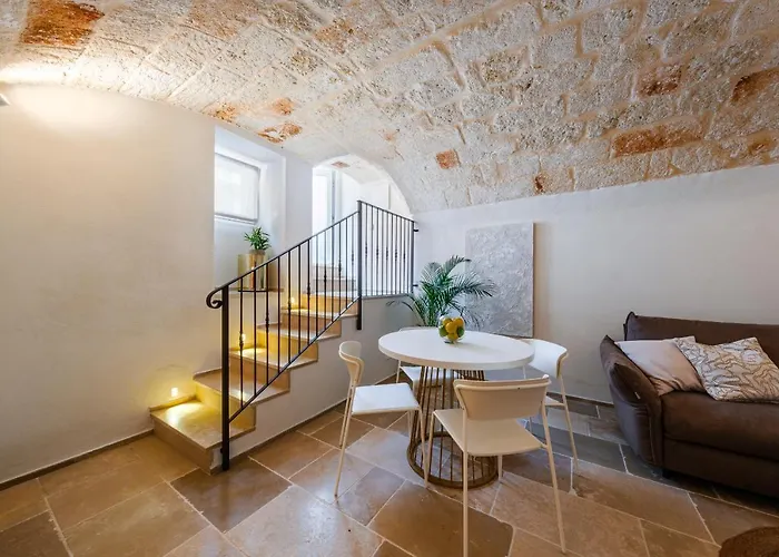 Helloapulia Charming Palazzo Clemente - Self-catering With Aircondition アパート モノーポリ